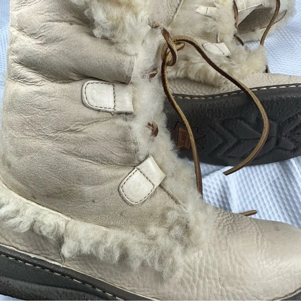 Born shearling lined boot